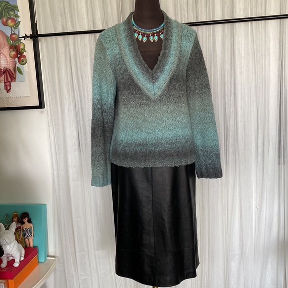 Woolrich women’s v-neckline knit slouchy ombré turquoise/grey sweater Size M - Picture 7 of 17